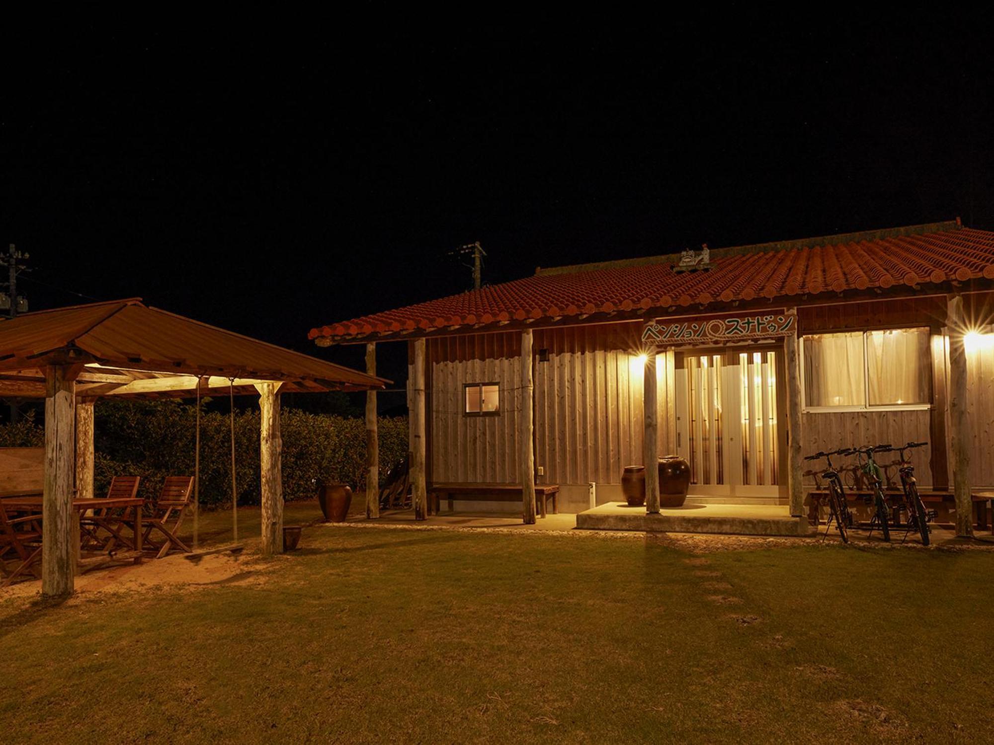 Pension Snadun Ginoza Exterior foto
